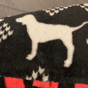 Pink blanket . This Is a thin fleece like blanket